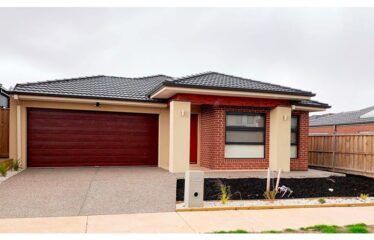 4 Massimo Street Wyndham Vale  VIc 3024