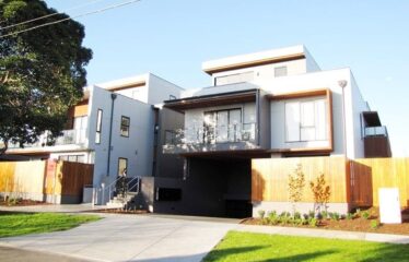 Unit 17 / 12-16 Carrum Street,  Malvern East  VIC 3145