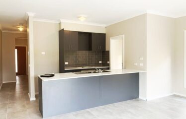 23 Nubeena Crescent Donnybrook  VIC 3064