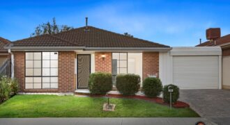 7 Wintle Close Roxburgh Park  VIC 3064