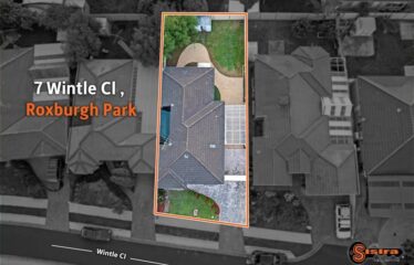 7 Wintle Close Roxburgh Park  VIC 3064