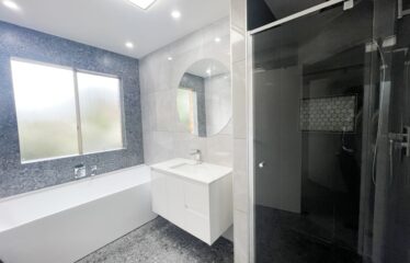 2 Mekong Pl, Roxburgh Park VIC 3064