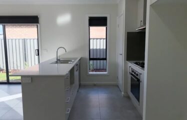 18 Myall St, Kalkallo VIC 3064