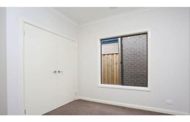 16 Stoke Cct Wollert VIC 3750