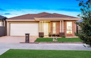 93 Champion Parade Craigieburn  VIC 3064