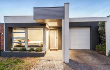 77 Huntington Drive Craigieburn  VIC 3064