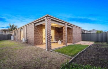 93 Champion Parade Craigieburn  VIC 3064
