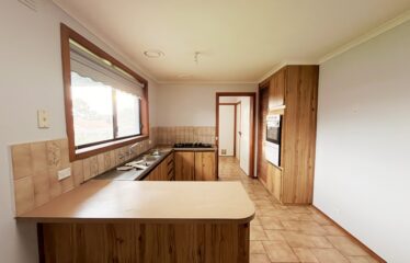 21 Strickland Av, Mill Park VIC 3082