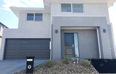 9 Leicester Way, Mickleham VIC 3064