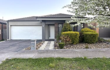 24 Hartney Av, Mickleham VIC 3064