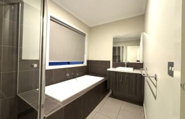 24 Hartney Av, Mickleham VIC 3064